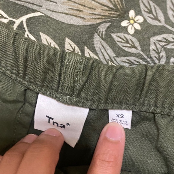 Aritzia TNA original cache cargo parachutepants Olive Green Wide-Leg Track Pants - Picture 9 of 11